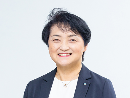 井上 智子:写真